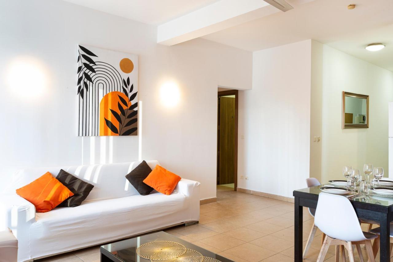 Lovely, Spacious High Floor Apt In Central Pv & Ac By 360 Estates Saint Julian's Luaran gambar