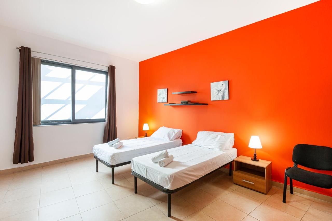 Lovely, Spacious High Floor Apt In Central Pv & Ac By 360 Estates Saint Julian's Luaran gambar